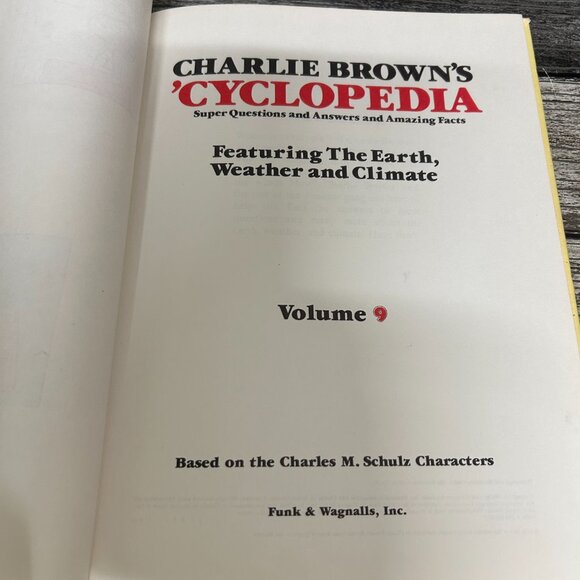 1980s Charlie Brown's Cyclopedia Featuring Earth Weather Book Volume 9 - Picture 3 of 6